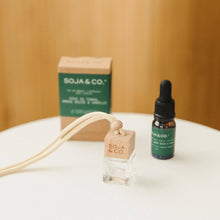 Load image into Gallery viewer, Tonka Bean, Woody Amber & Vanilla Car Diffuser