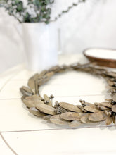 Load image into Gallery viewer, Laurel Wreath- Old Brass