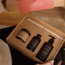 Load image into Gallery viewer, SOJA &amp; CO Wellness Christmas Gift Set
