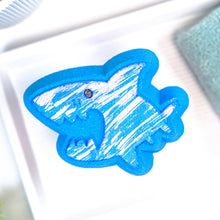 Load image into Gallery viewer, OCEAN EXPLORER - Bubble Bath Bomb with surprise
