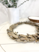 Load image into Gallery viewer, Laurel Wreath- Old Brass
